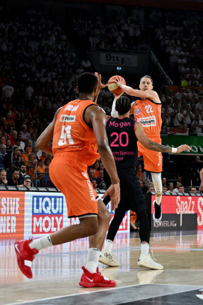 上海德比的 上海德比的