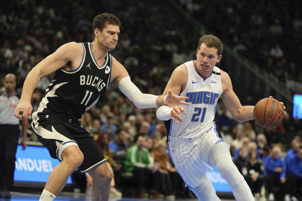 萨利巴伤退 萨利巴伤退